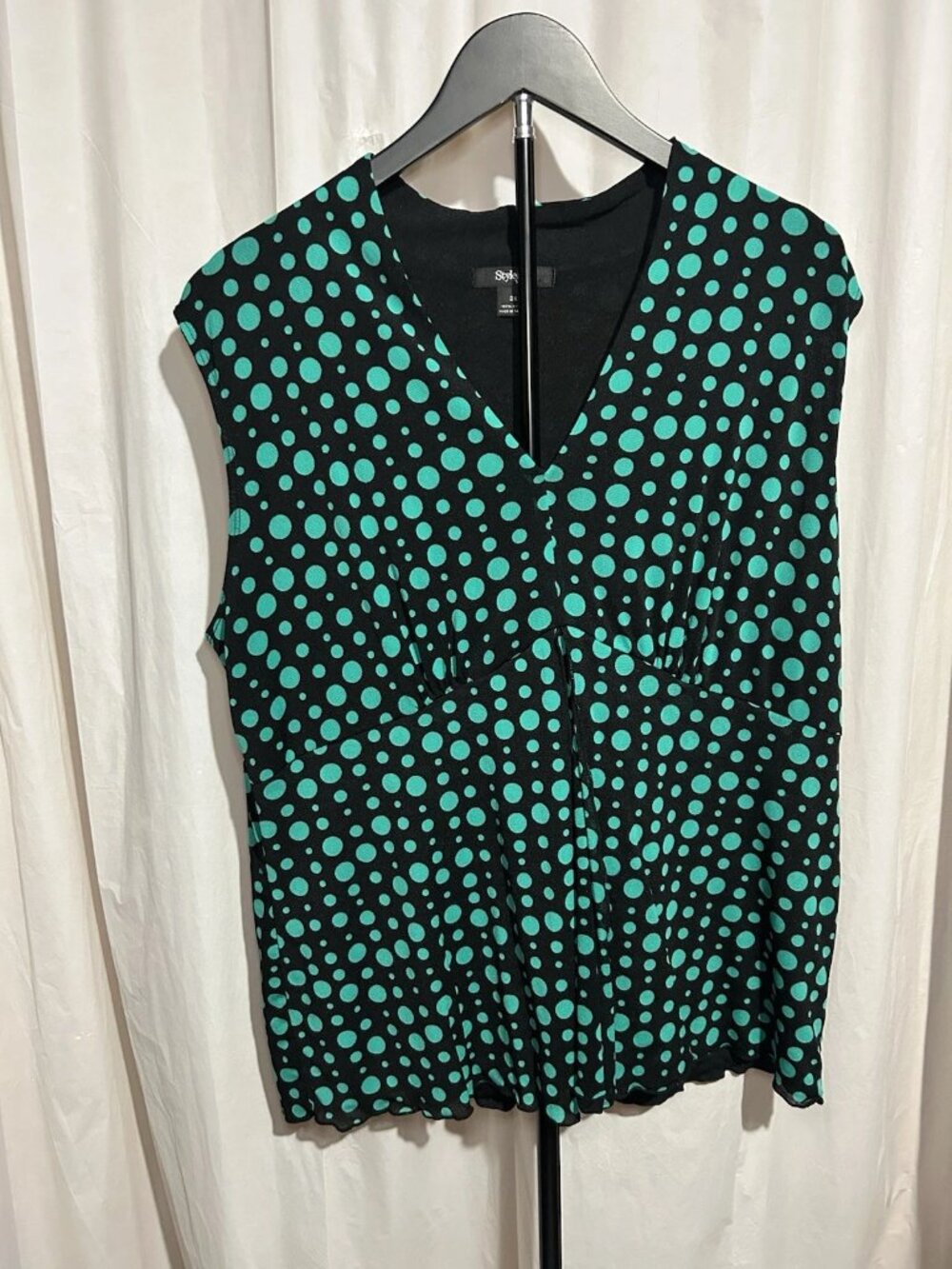Style & Co Sleeveless Flowy Black Tank With Teal Polka Dots Size 2X